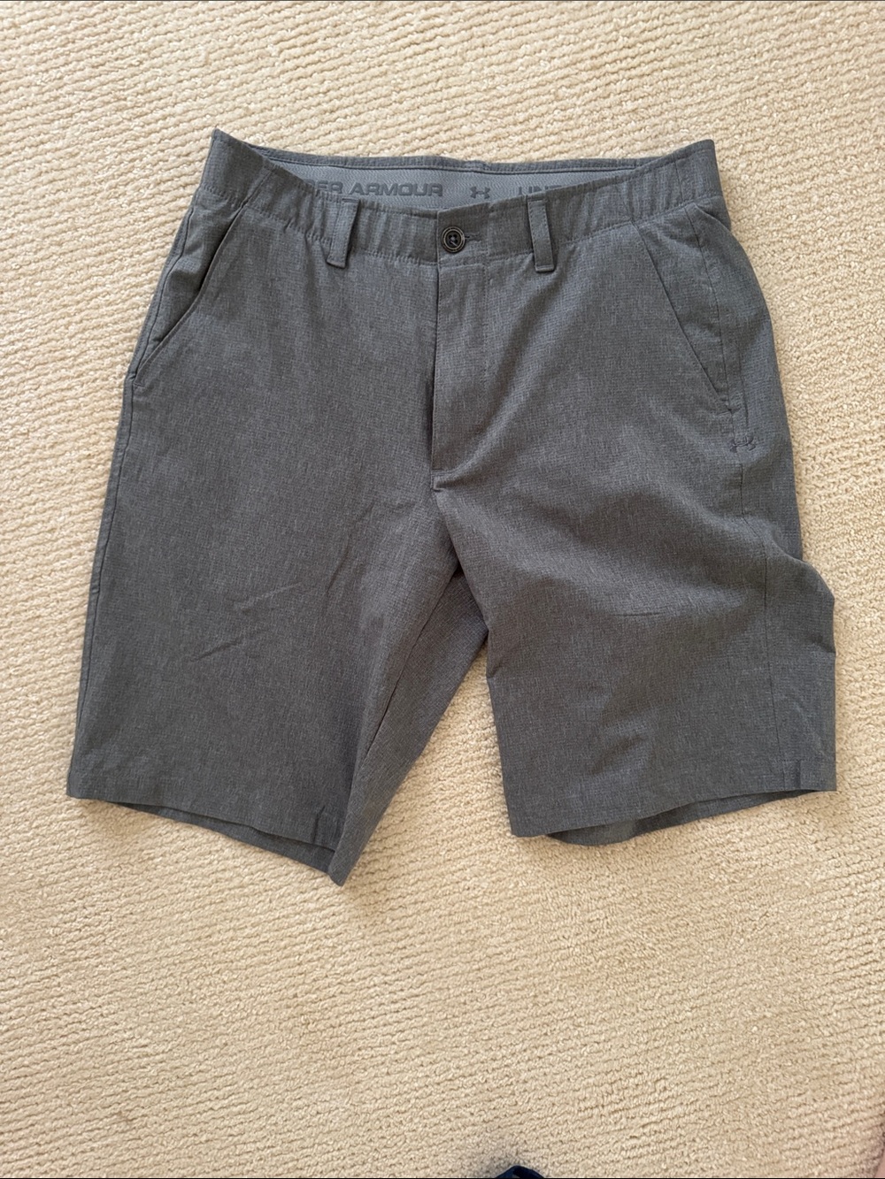 Under Armour Men's Dark Gray Flat-Front Performance Shorts